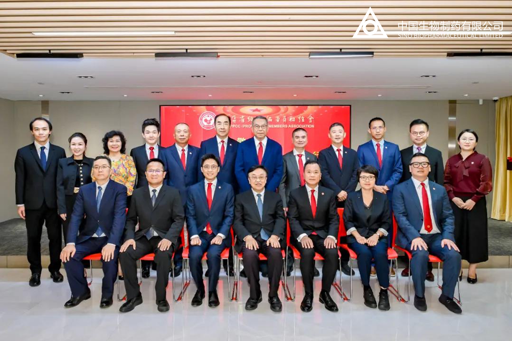 海南省委书记冯飞一行到访港区省级政协委员联谊会 谢承润：携手开拓琼港合作新篇章